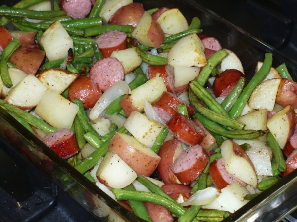 Smoked Sausage with Potatoes and Green Beans
