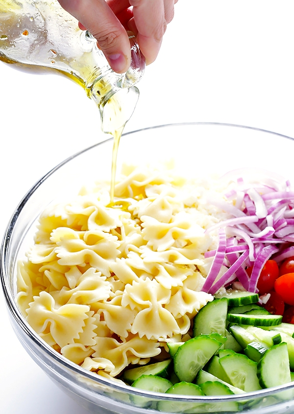 Fresh Zesty Mediterranean Greek Pasta Salad