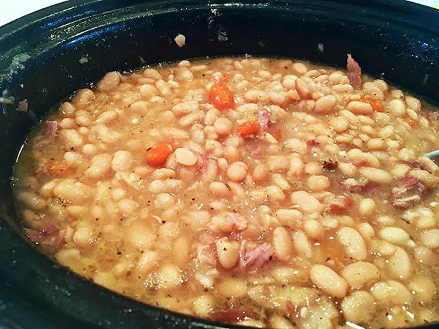 Savory Slow-cooked Northern Beans