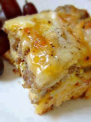 Sausage, egg and biscuits casserole