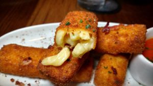 Mac & Cheese Fries Combine Two Comfort Food Dishes For One Amazing Experience